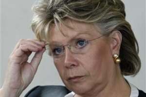 Protection des données : Viviane Reding se tourne vers les entreprises